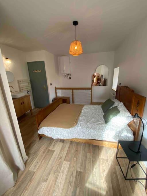 Petite Maison De Village Ebreuil Dış mekan fotoğraf
